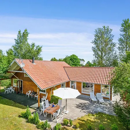 Awesome In With 3 Bedrooms, Sauna And Wifi Holiday home *
