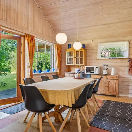 Awesome In With 3 Bedrooms, Sauna And Wifi