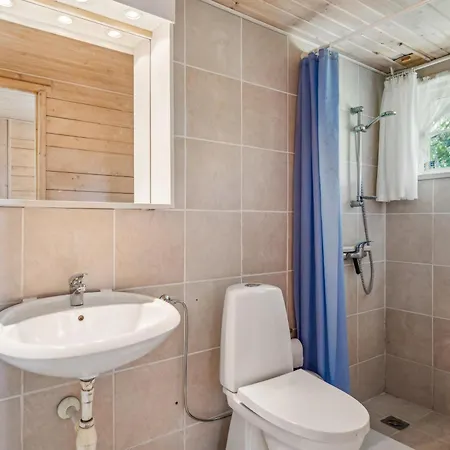 Сasa de vacaciones Awesome In With 3 Bedrooms, Sauna And Wifi *